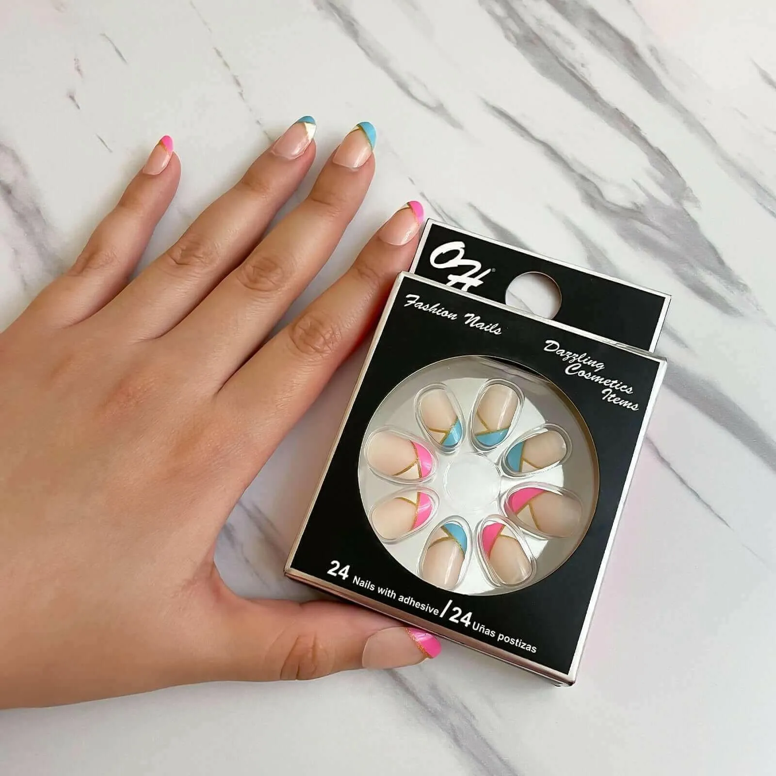 Glue on Nails Daily Chic, 24 PCs