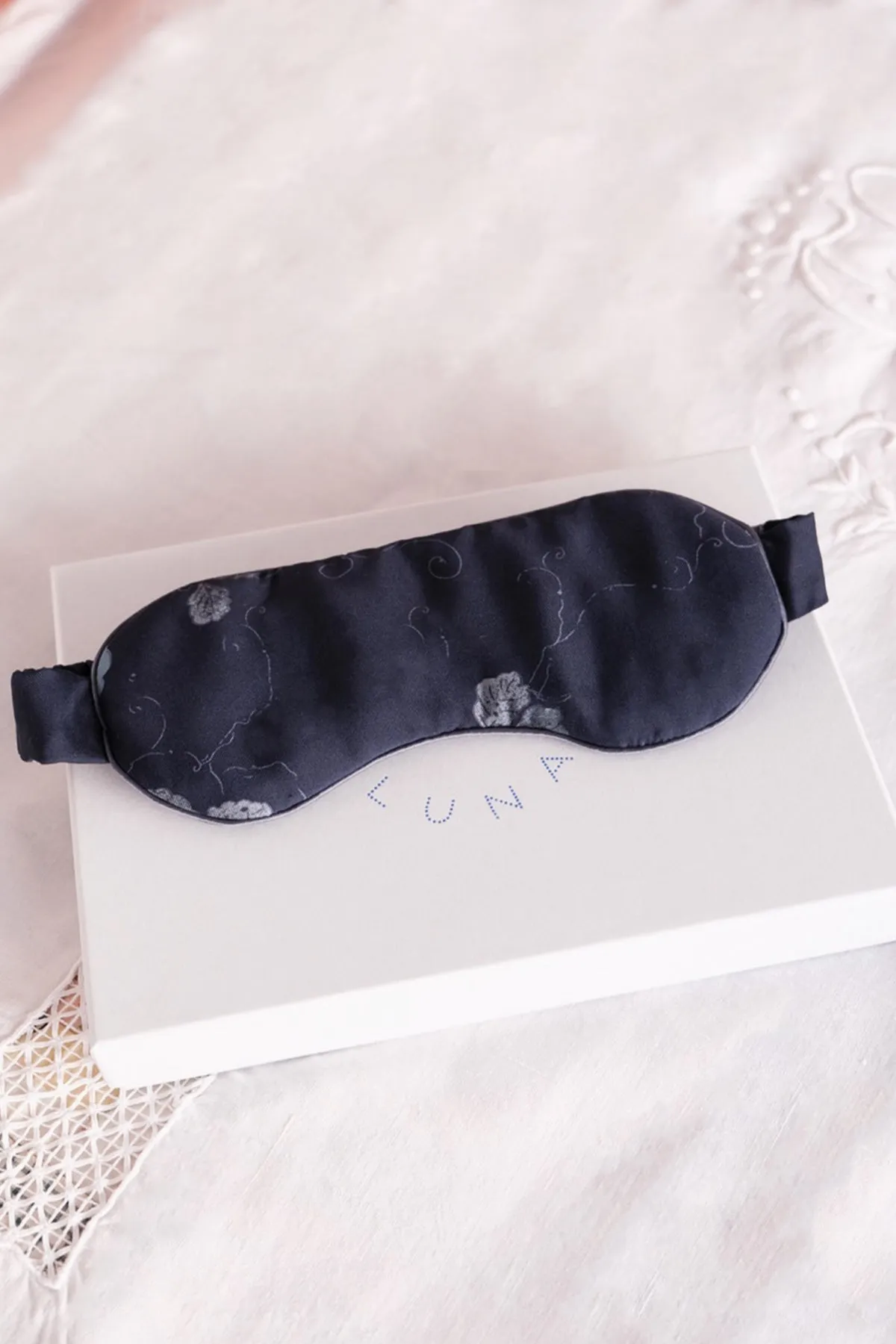 JEMMA SILK EYE MASK