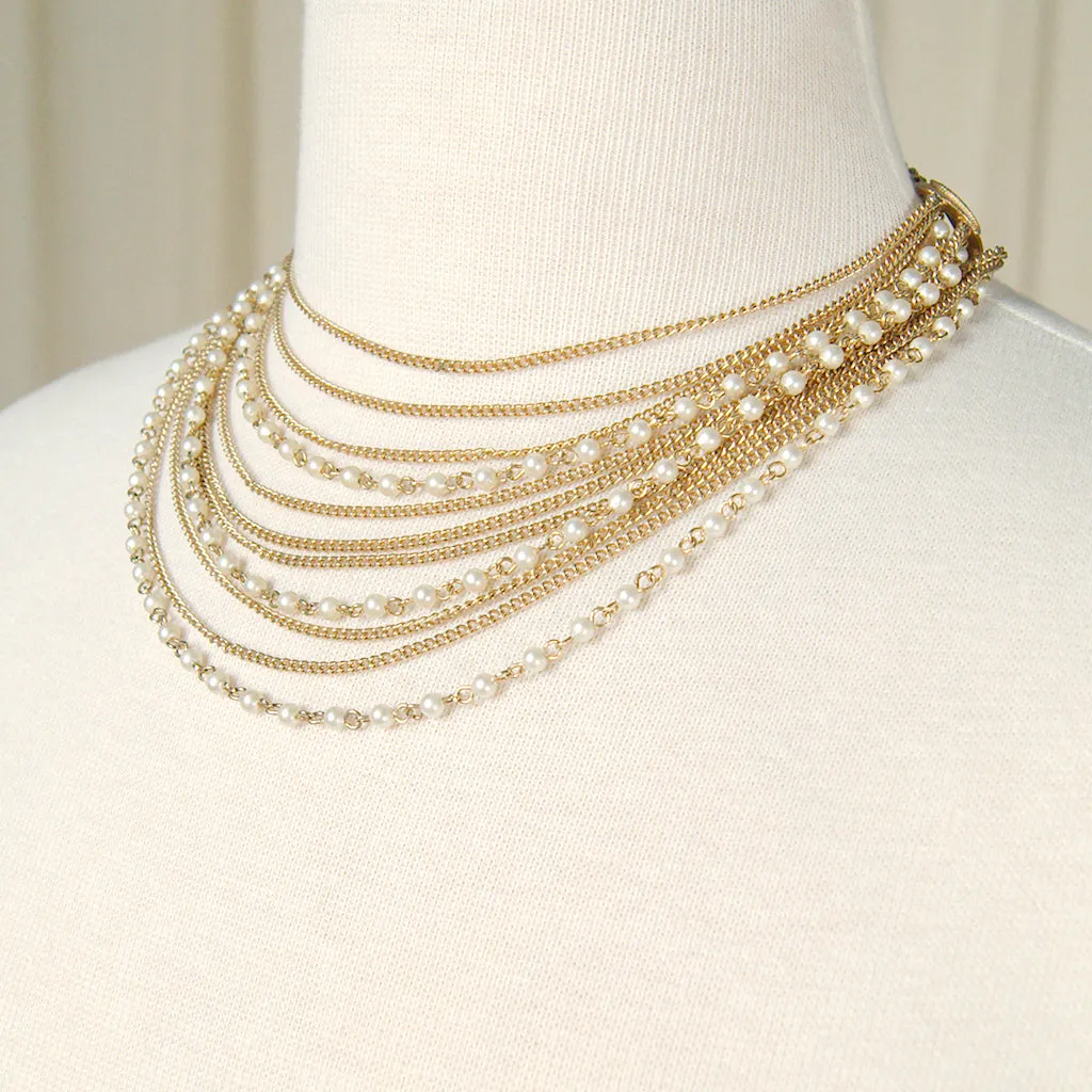 Layer Pearl & Chain Necklace