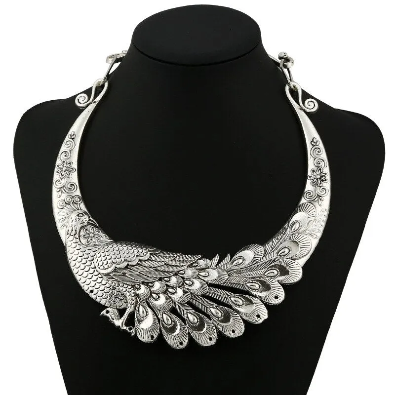 Mujer Collar pavo real