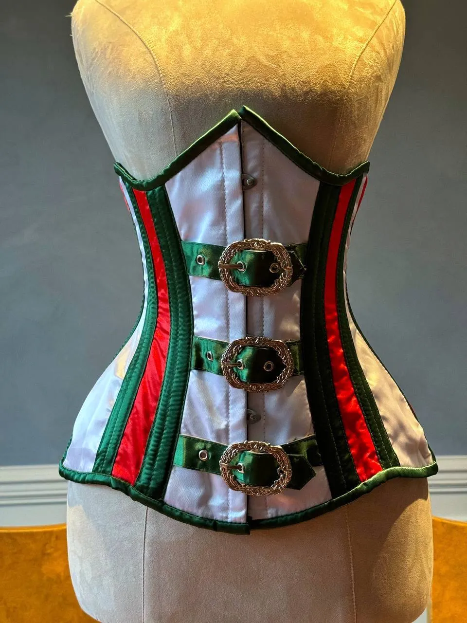 Underbust red and green satin in Santa style with steampunk closure hooks in the front. Corset is made personally according to your measurements.